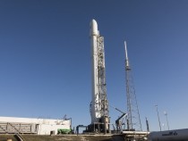Первая ступень Falcon 9 сделала успешную вертикальную посадку на космодром — SpaceX