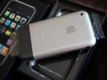 Гражданин столицы реализует самый первый iPhone за 1,2 млн руб.