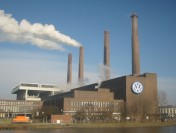 Volkswagen может сократить до 100 тысяч рабочих мест