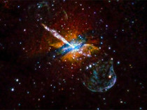 В галактике NGC 5128 найден необыкновенный источник излучения — Ученые