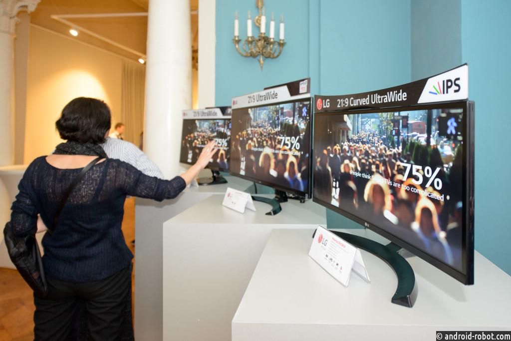 Мониторы серии UltraWide-3 LG представила новинки в области дисплейных решений