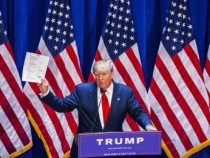 Сторонники президента Трампа подверглись промыванию мозгов в отношении движения конспирологов