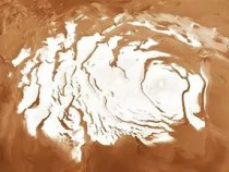 NASA показала выпавший на Марсе снег