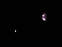 Ученые NASA показали ФОТО Земли и Луны с орбиты Марса