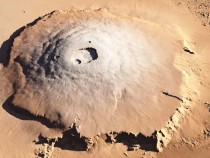 В NASA сообщили об активности одного из высочайших вулканов Марса