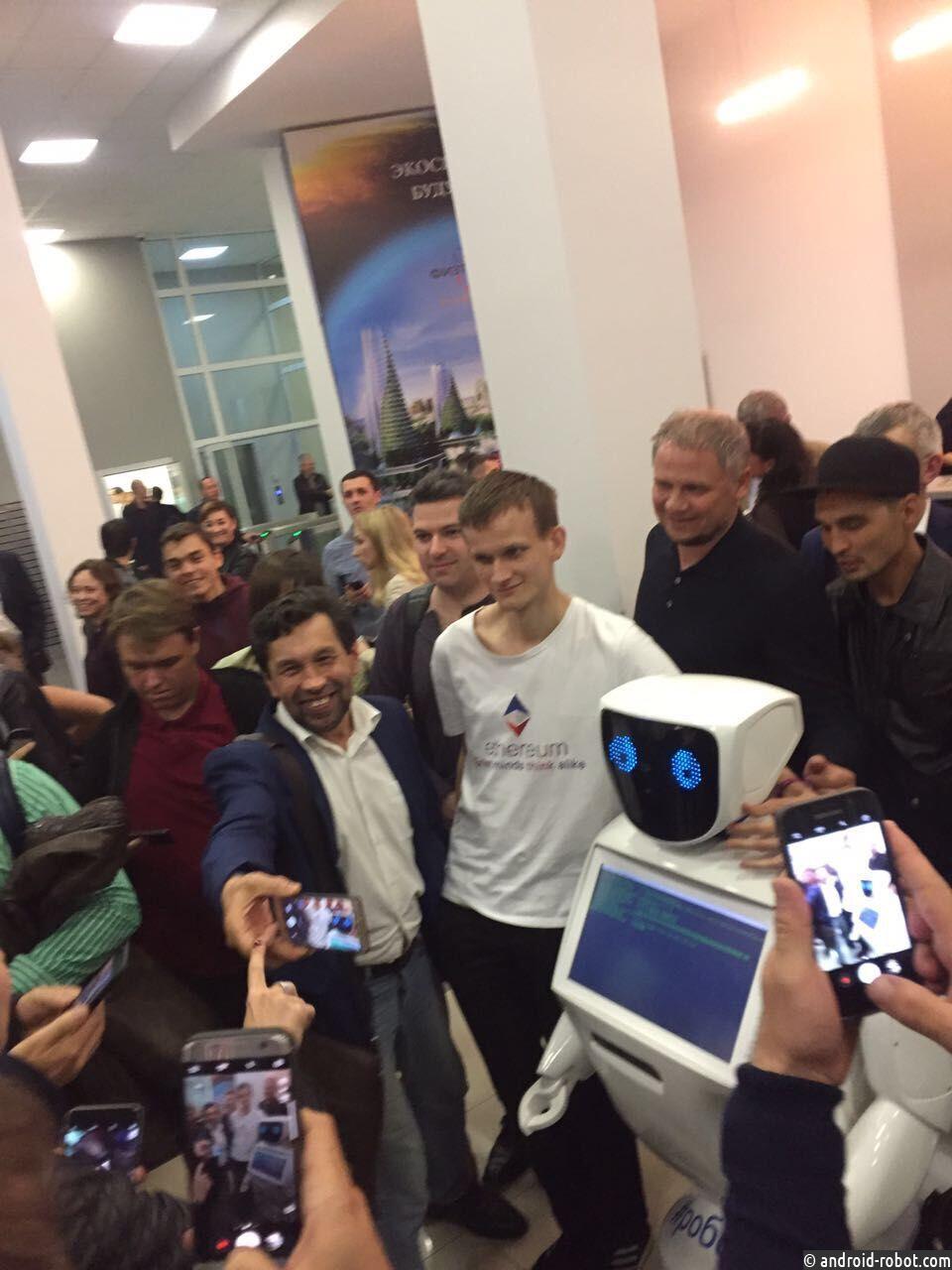 Роботы Promobot будут работать в NASA, Oracle и других зарубежных компаниях