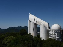 Китайские ученые открыли две звезды, летящие с поразительной скоростью