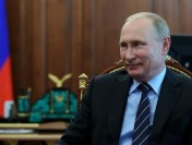 Путин поблагодарил российский бизнес за поддержку демографии и призвал наращивать население страны