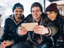 Камера iPhone может следить за пользователями