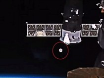 Во время трансляции с МКС уфологами был замечен НЛО над Северной Кореей‍