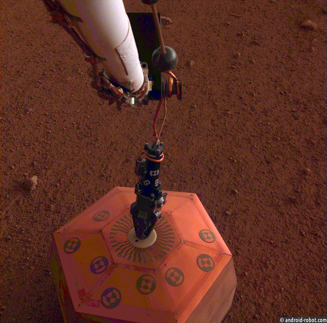 Робот Mars InSight взял первые пробы с поверхности Марса