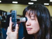 Представлено EyeQue VisionCheck устройство для проверки зрения с поддержкой Bluetooth