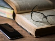 Китайские студенты одурачили Apple практически на млн. долларов