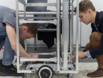 В России сконструировали робота-официанта
