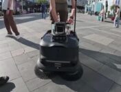 Робот-уборщик на Белорусском вокзале: московские «пухососы» выходят на маршрут