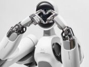 Южнокорейский стартап RLWRLD создаёт «мозг» для роботов-рук