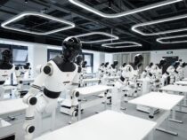 Китай создал сеть тренировочных центров, где люди учат роботов быть людьми