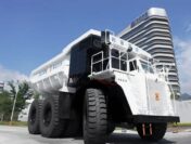 В Китае представили ZL-230E — полностью электрический карьерный самосвал грузоподъёмностью 230 тонн